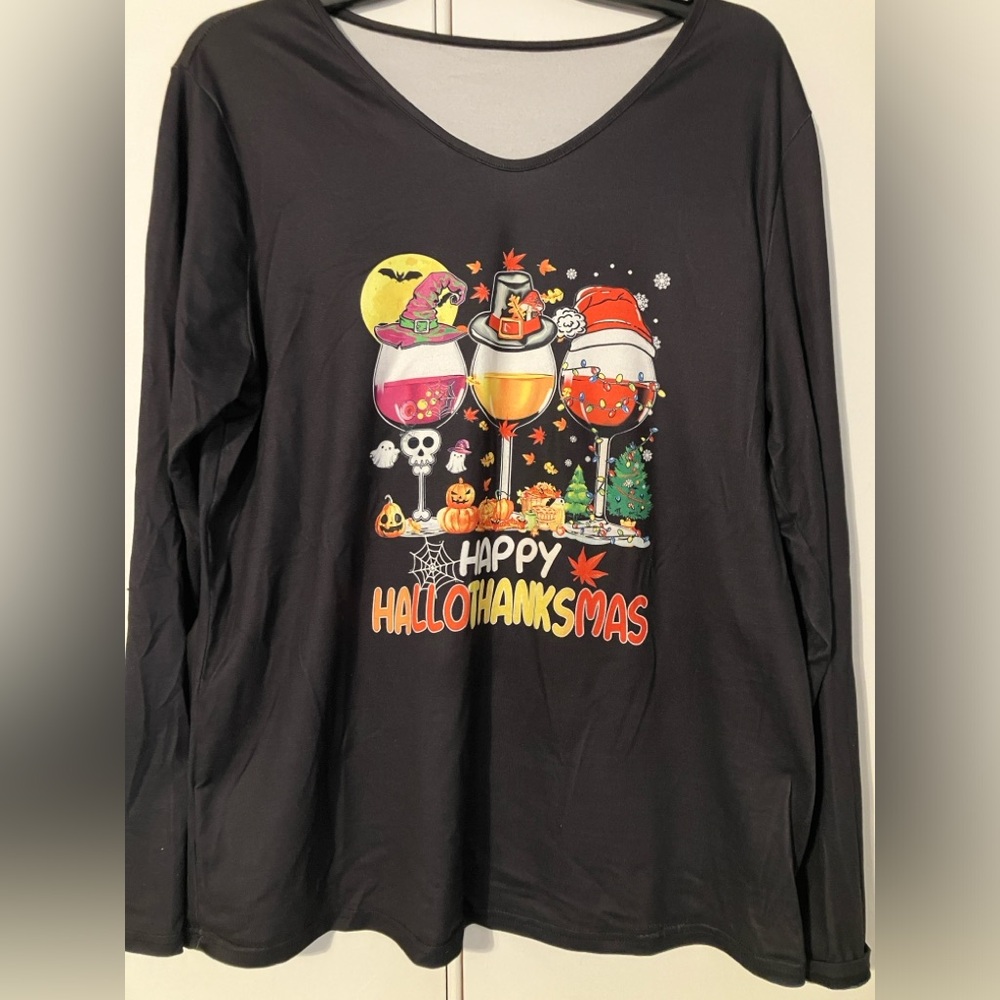 Halloween / Thanksgiving / Christmas shirt in one! Size L, EUC